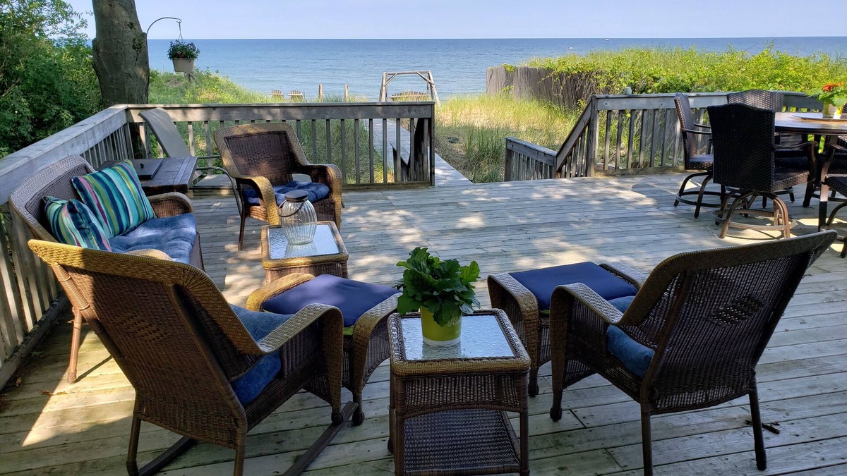 Mears Cottage | Lake Michigan Beachfront Cottage Huge Deck Low Bluff Newly Remodeled Kayaks SUP