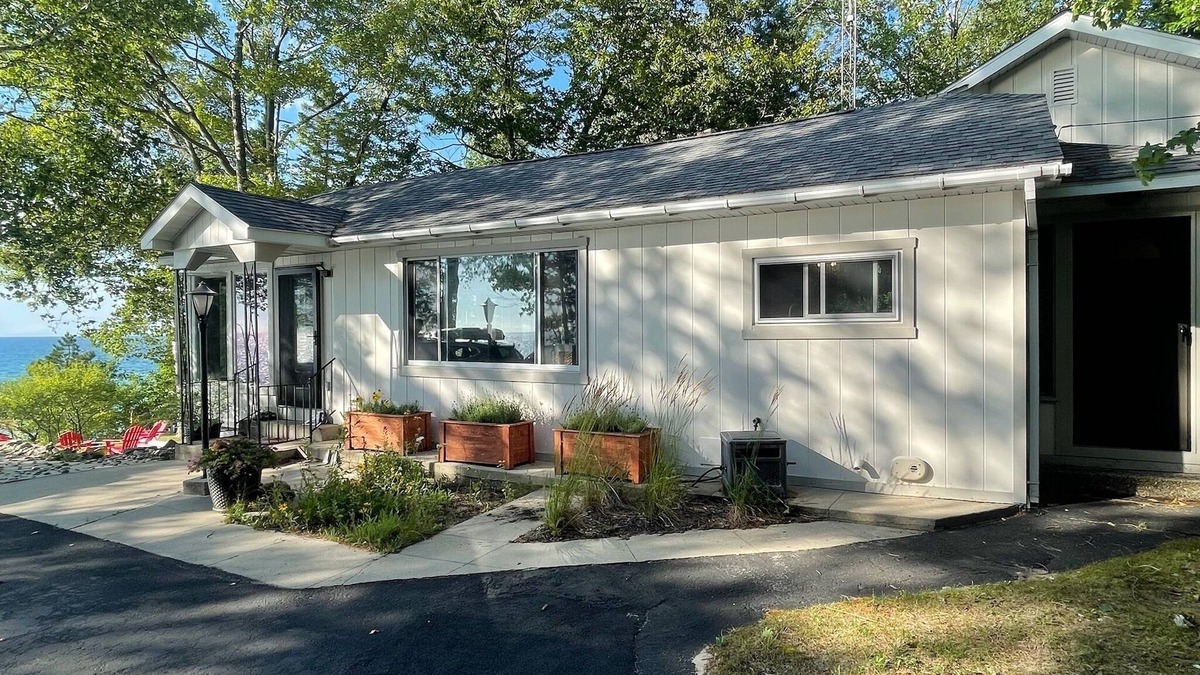 Manistee Cottage | Lake Michigan Cottage w/265 ft of Private Beachfront! Perfect family getaway!