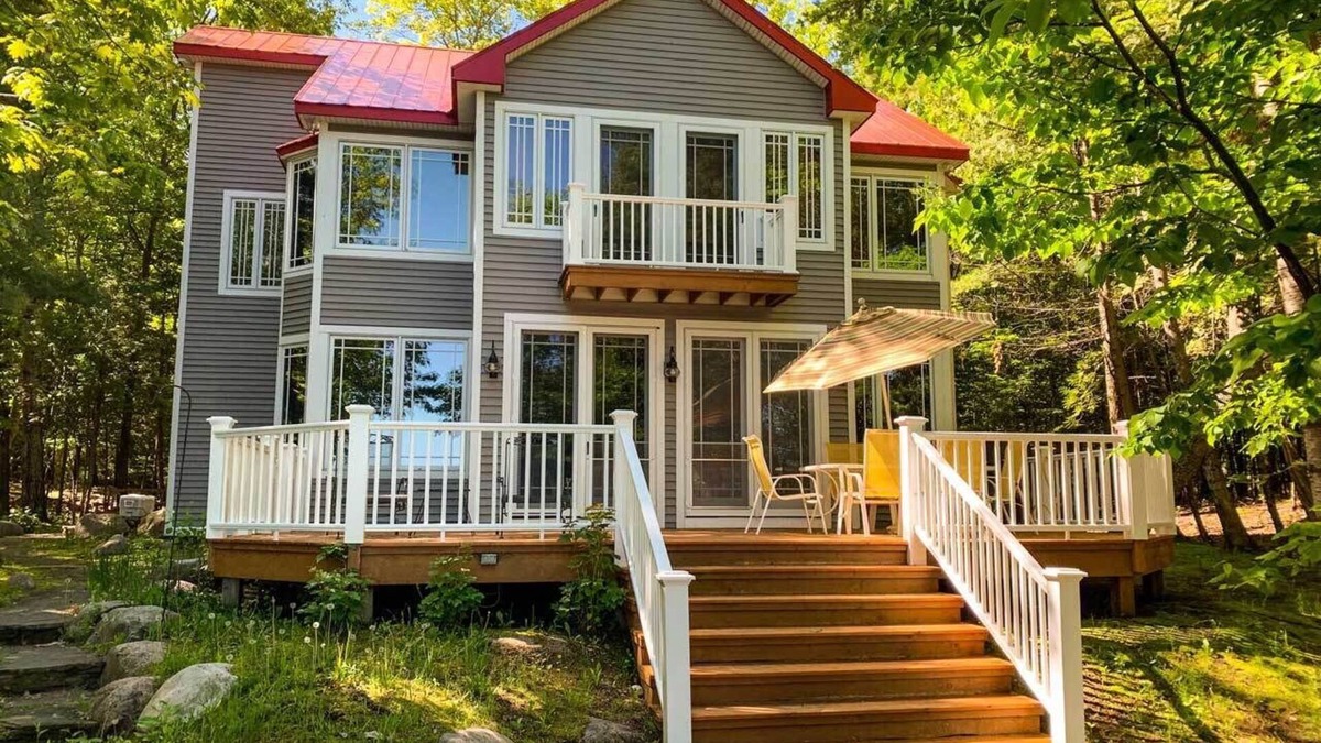 Cross Village House | Lake Michigan craftsman beach house near Cross Village-sleeps 10