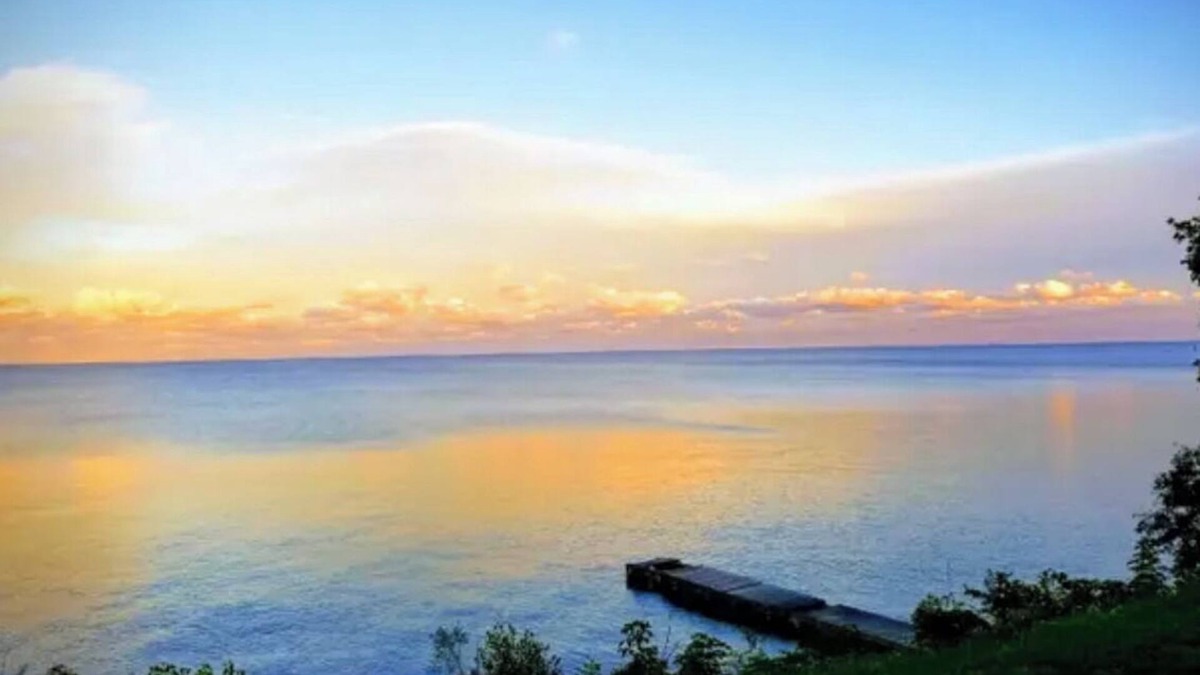 Sheboygan House | Lake Michigan Home with gorgeous views, great spot for family or golf retreat