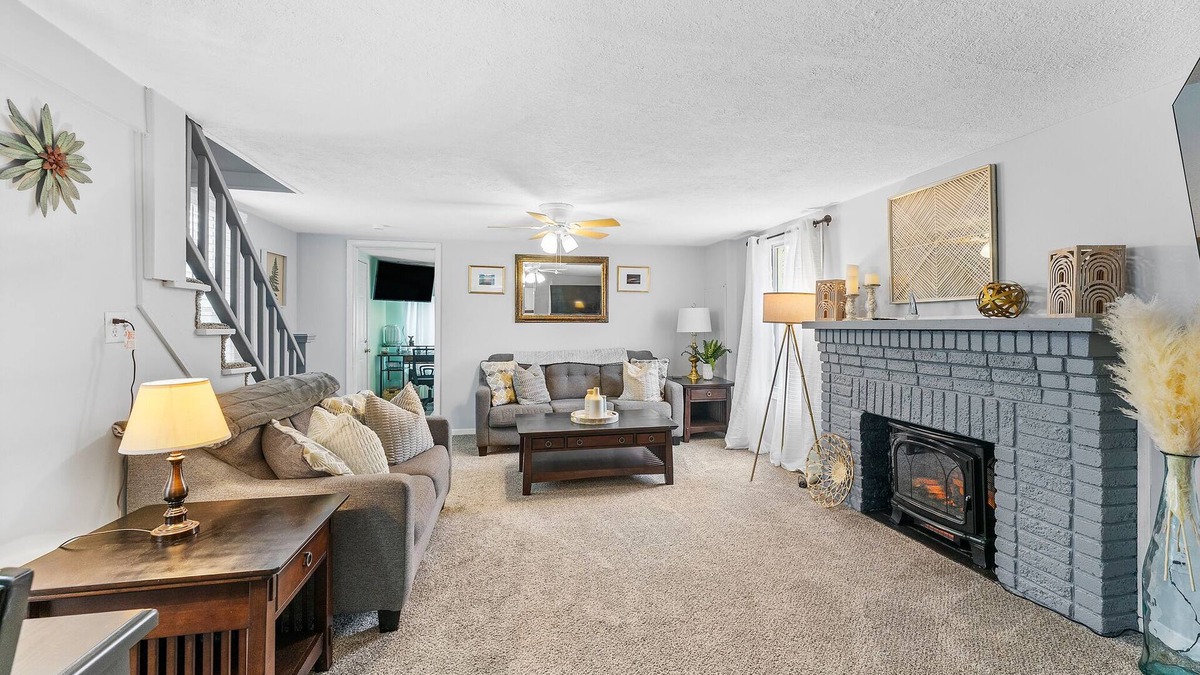 Craig Beach House | Lake Milton Haven: 3BR, Modern, Near Lake & Winery