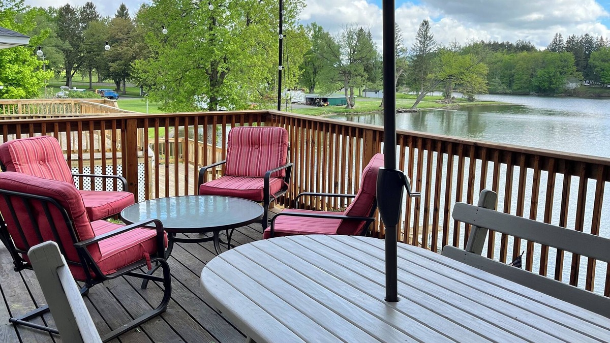 Hamilton House | Lake moraine 3 bedroom home by Colgate University