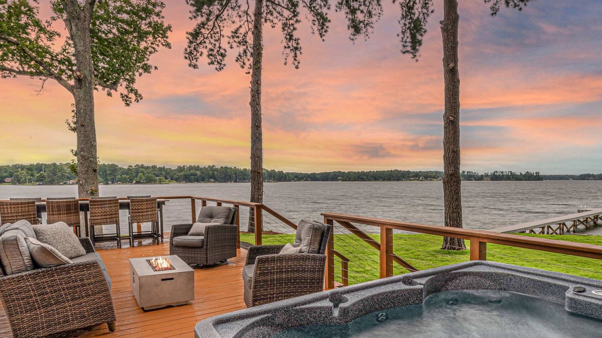 Chapin House | Lake Murray Lake House with Panoramic Views, Kayaks & Hot Tub. Kids play shed!