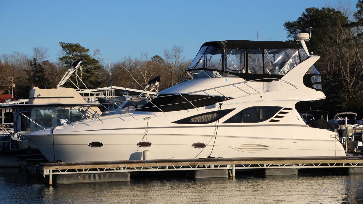 Lake Murray of Richland Boat Rental | Lake Murray Luxury Yacht Staycation