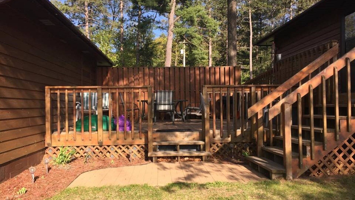 Tomahawk Cottage | Lake Nokomis Breezy Bay Retreat- Tomahawk Wi - Newly remodeled