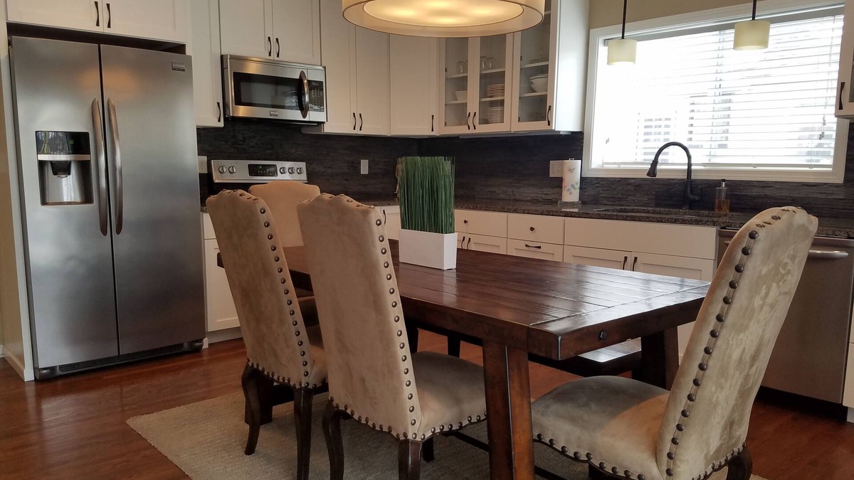 Keewaydin House | Lake Nokomis Gem - Free WiFi and Close to MSP & Mall of America