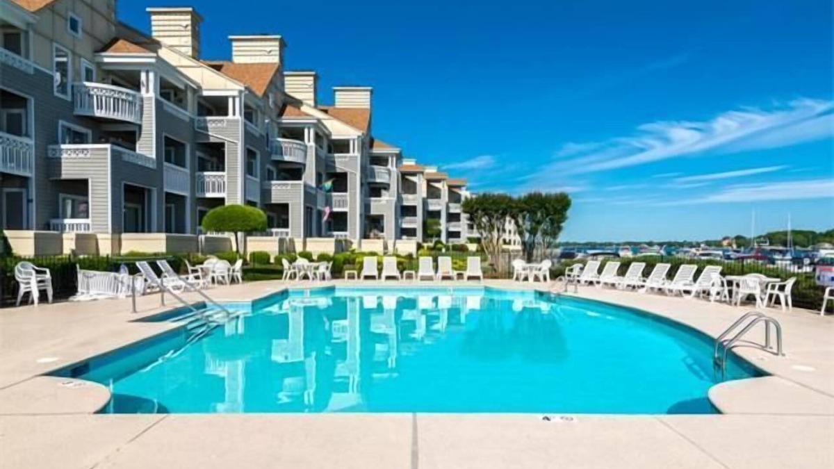 Cornelius Condo | Lake Norman 1st floor condo in Cornelius