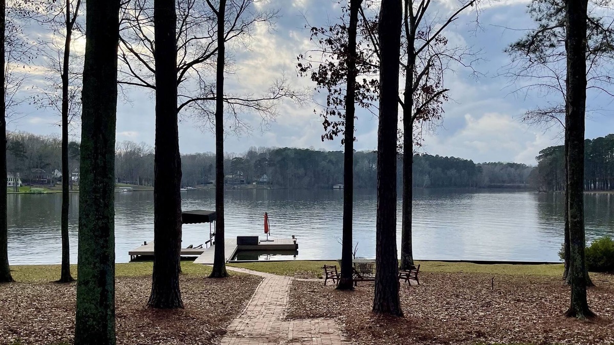 Misty River House | Lake Oconee Breathtaking Sunsets and Tons of Lake Frontage