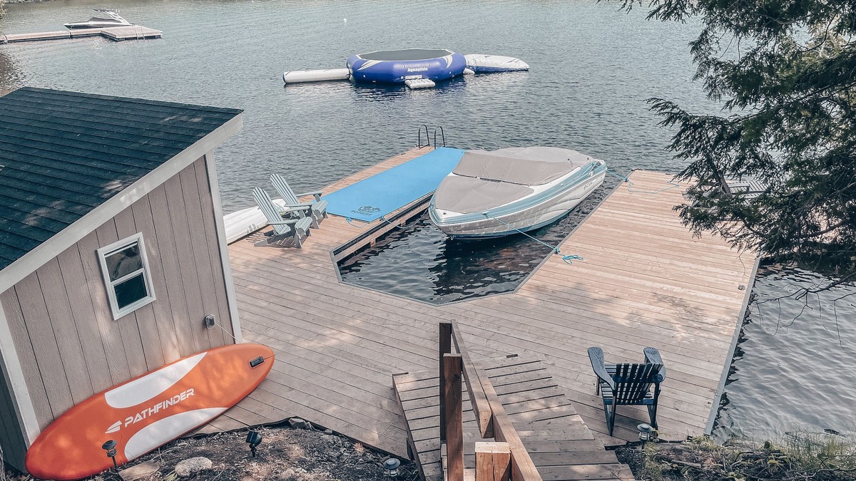 Lake of Bays Cottage | Lake of Bays 4bdrm Water Front Family Oasis! End Of The Road, Ultimate Privacy.