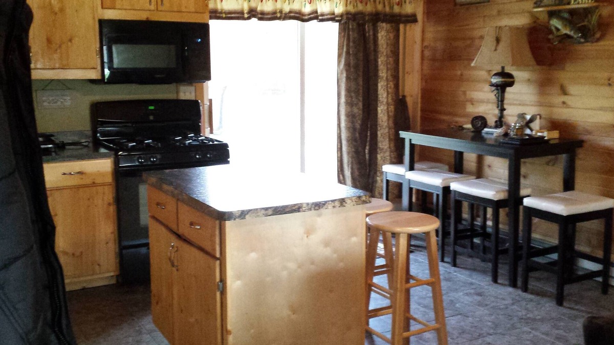 Baudette Cabin | Lake Of The Woods Resort Area- Walking Distance To 8 Full Service Resorts