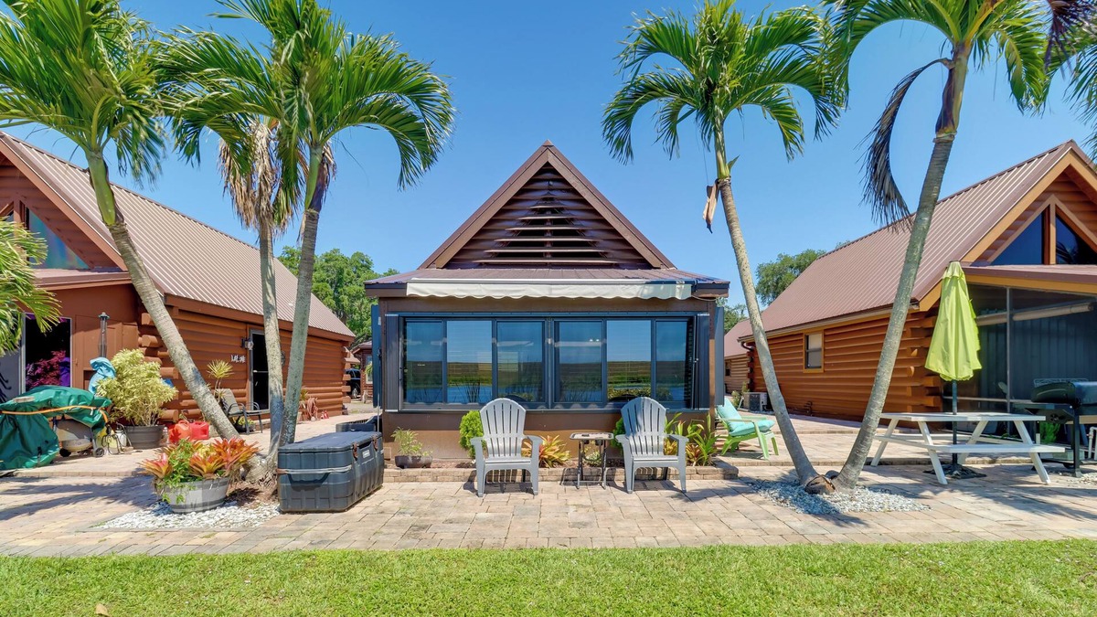 Okeechobee Cabin | Lake Okeechobee Cabin w/Boat Launch & Patio