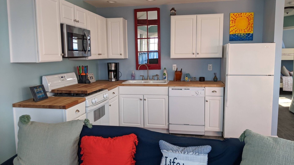 Kent House | Lake Ontario 2 bedroom/2 bath - between Rochester and Niagara Falls