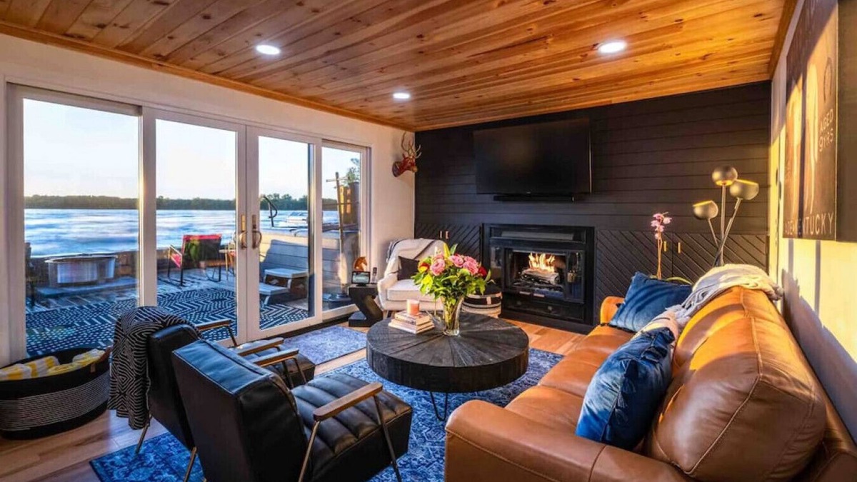 Henderson House | Lake Ontario Cottage with views and hot tub