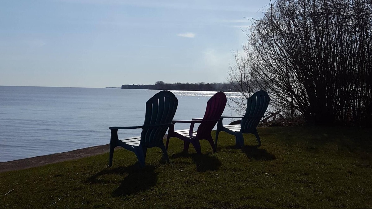 Lyndonville House | Lake Ontario waterfront home, close to Erie Canal & Niagara Falls