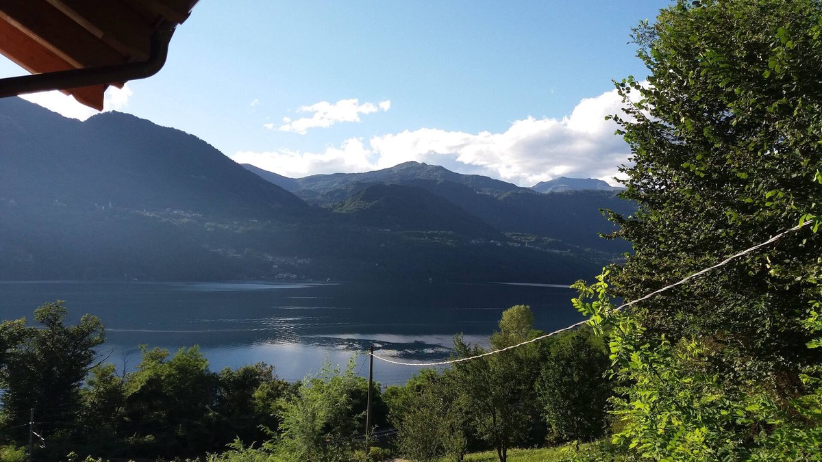 Crabbia Apartment | LAKE ORTA - LAKE VIEW APARTMENT, PRIVATE BEACH AND BALCONIES (FIRST FLOOR)