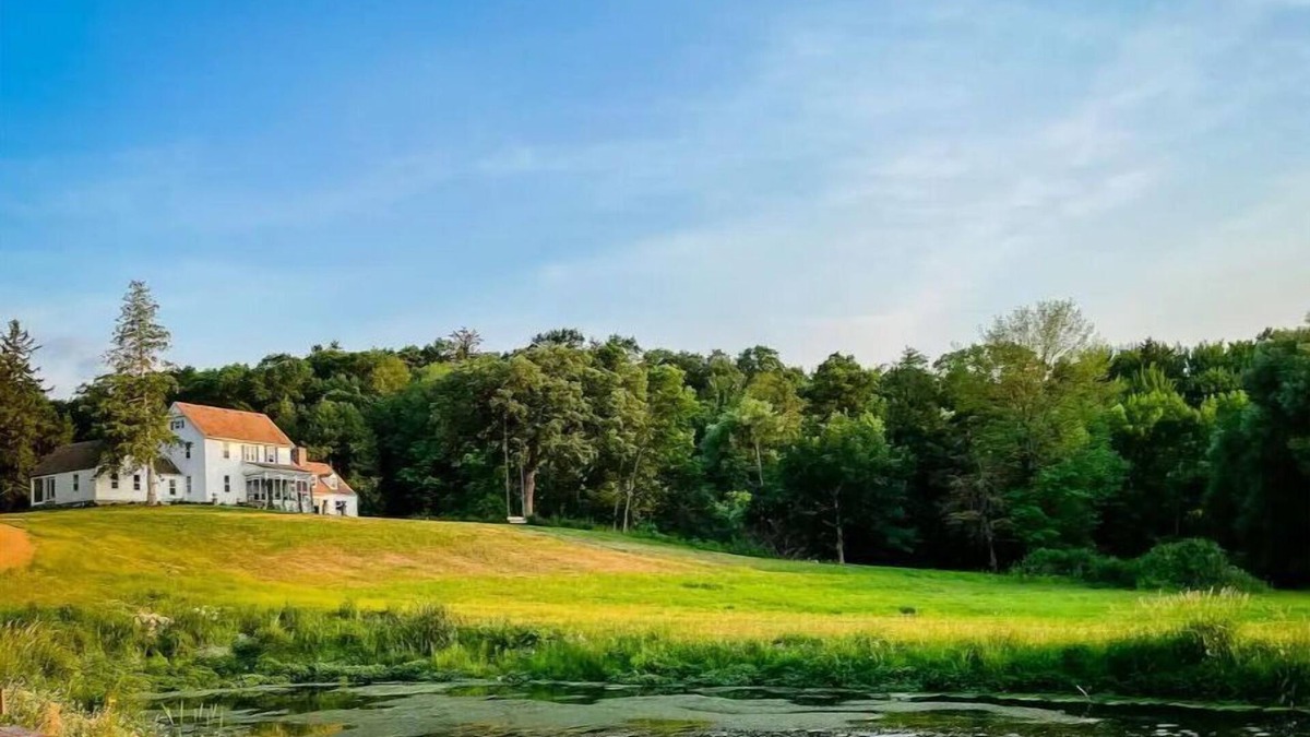 Osceola House | Lake Osceola Retreat 100-Acre Private Lake Home