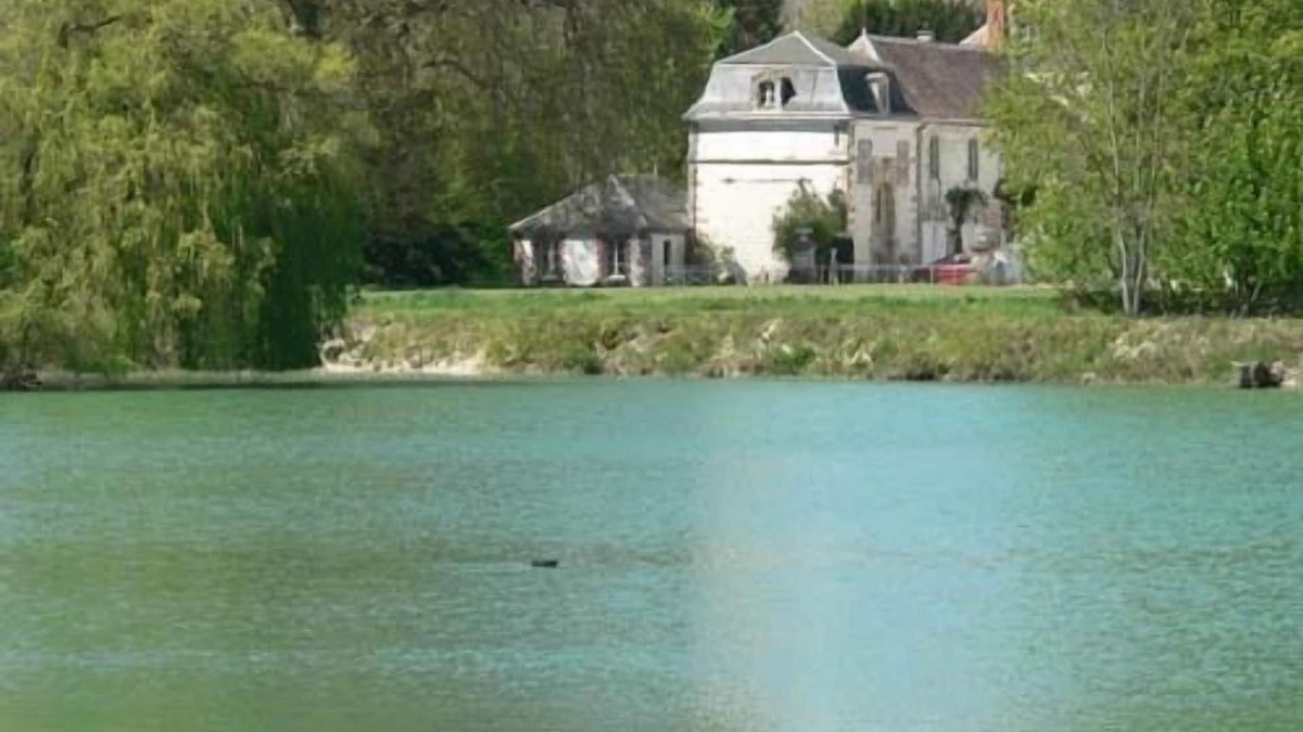 Juvigny Cabin | Lake Pavilion at Castle Juvigny