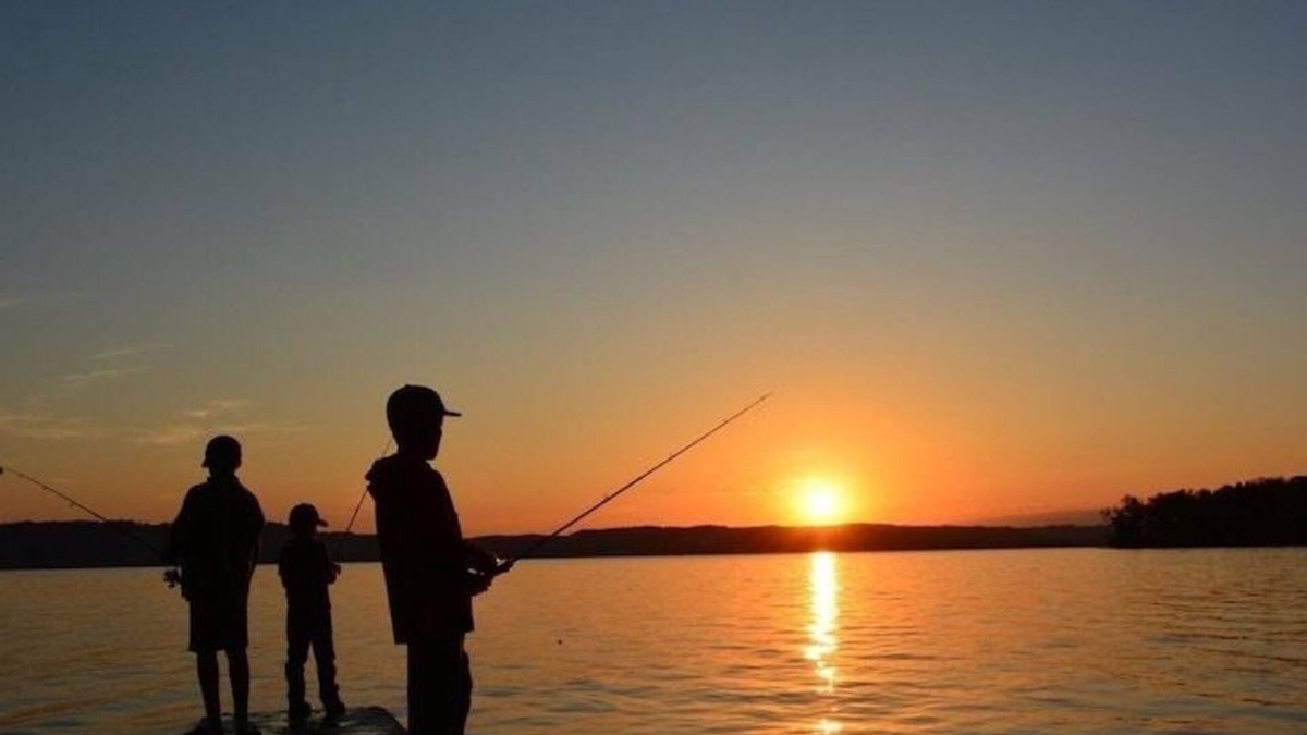 Pepin House | Lake Pepin lakehouse on Private Beach: Dock, Kayaks, Paddleboards.& Peddle Boat…