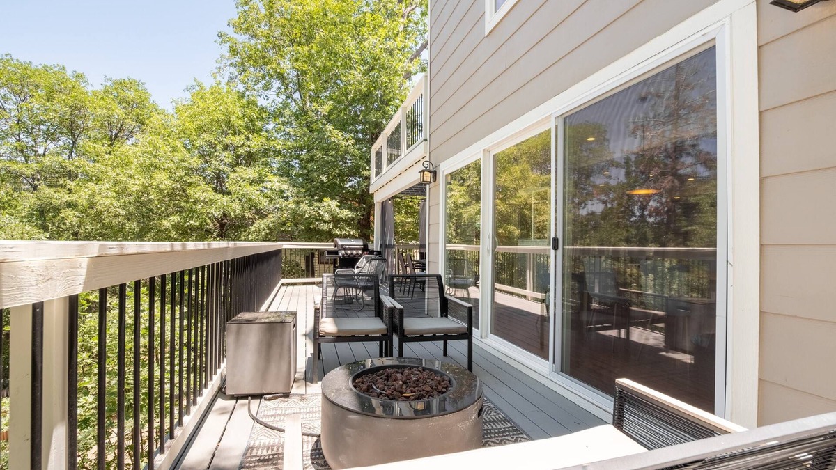 Cedar Glen House | Lake Point by Avantstay2 Decks, Great Lake Views!