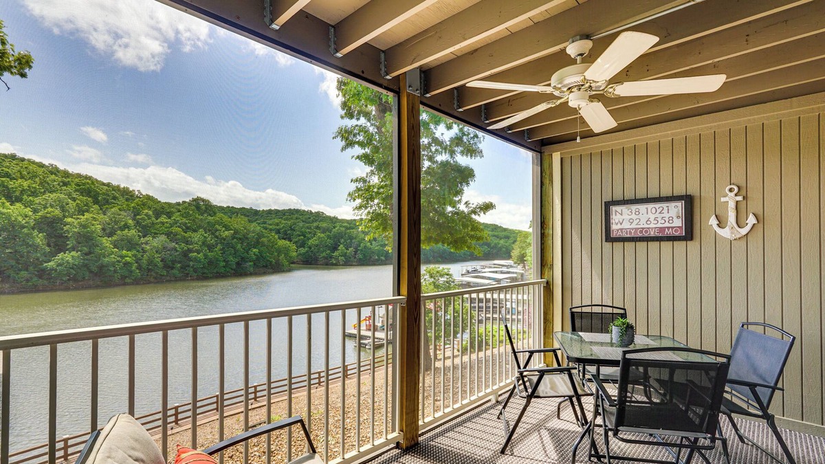 Osage Beach Condo | Lake & Pool Access: Lazy Days Condo w/Balcony!