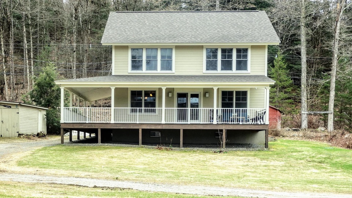 Ludlow House | Lake Rescue LAKEFRONT! Private Home. 2.6 miles from Okemo
