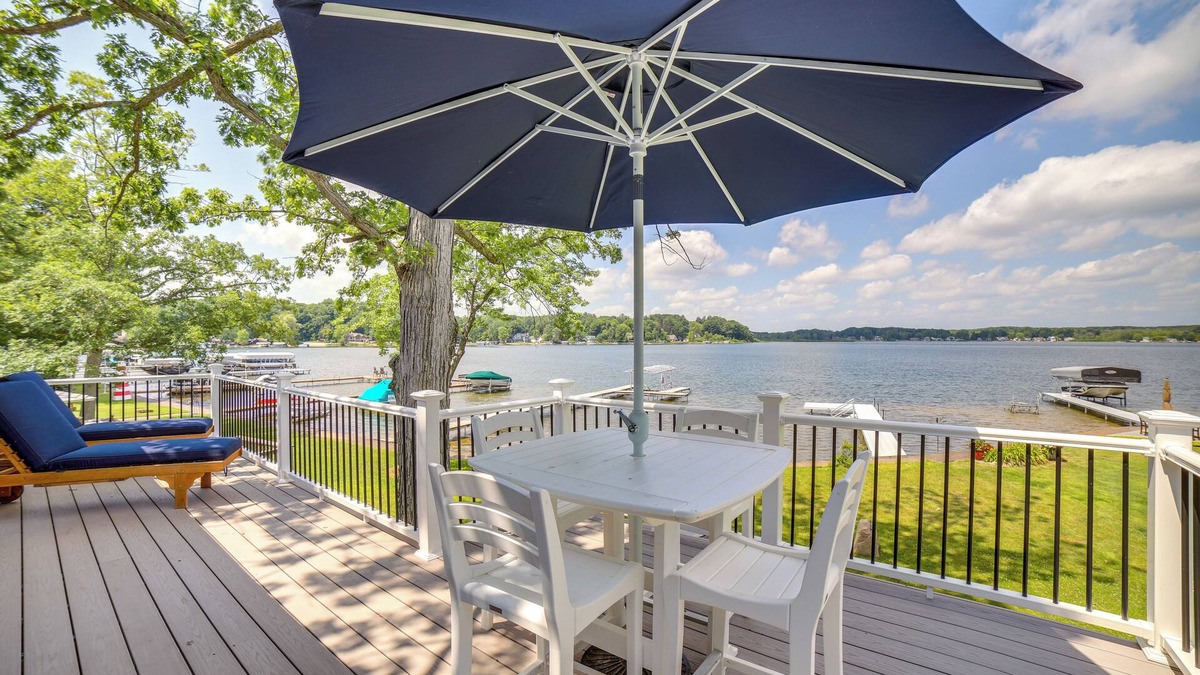 Pierson Cottage | Lake Retreat w/Fire Pit: Pierson Paradise!
