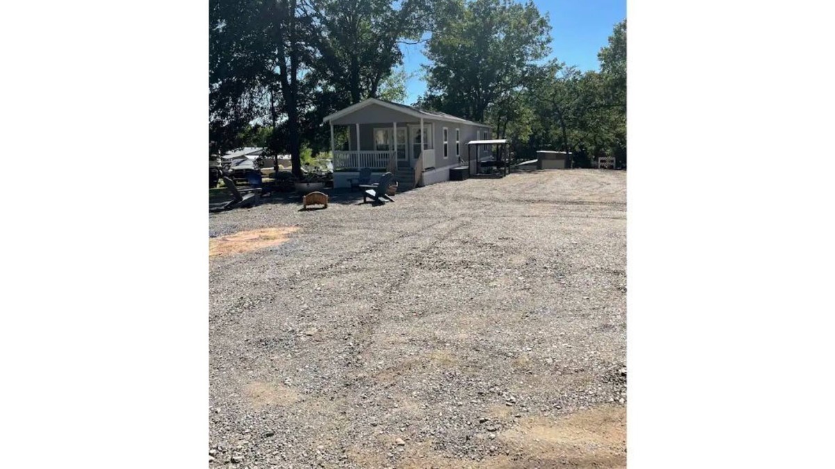 Porum House | Lake Roots properties in Dutches creek Estates with full RV hook up
