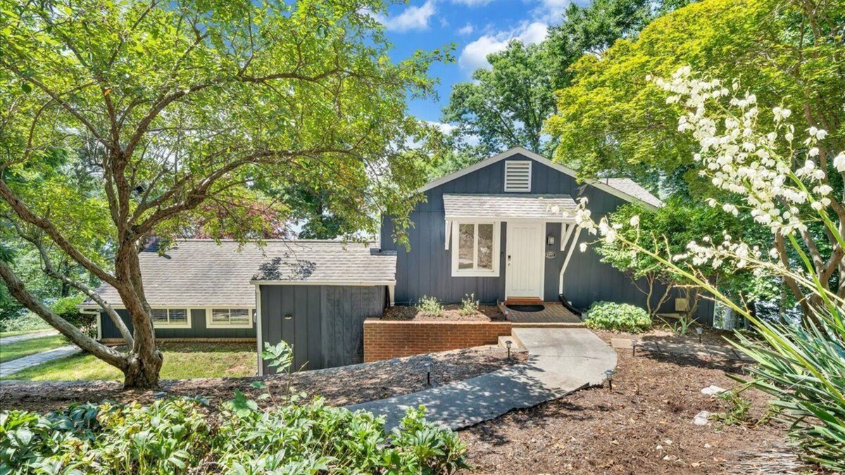 Goodview House | LAKE Scenic Point, Private Lakefront Home W/Dock