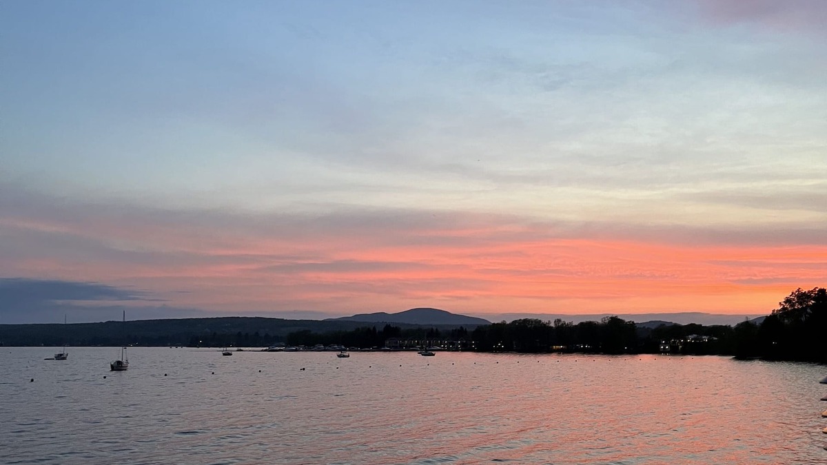 Magog Condo | Lake Side Condo Magog With Pool