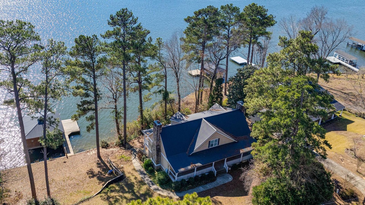 Milledgeville House | Lake Sinclair Retreat w/Big Water Views & Dock!