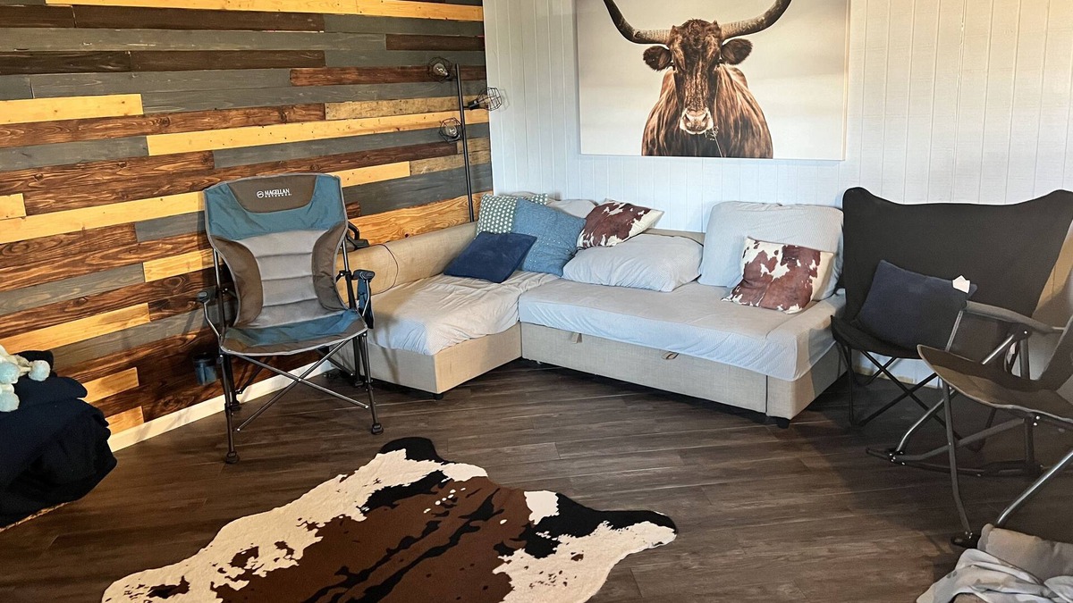 Somerville Cabin | Lake Somerville Cabin~ Pet Friendly~ Minutes from Lake!