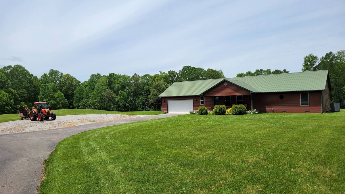 Burkesville House | Lake Star Country Acres, Dale Hollow (Sulphur Creek Marina)