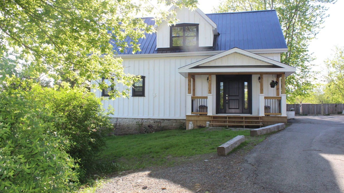 Prince Edward House | Lake Street Carriage House