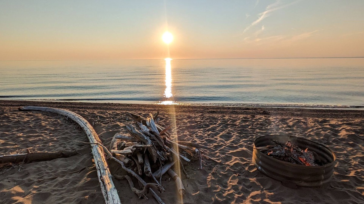 Ontonagon House | Lake Superior Beach with Porcupine Mountain Views