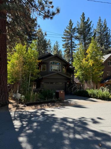 Al Tahoe House | Lake Tahoe Luxury Guest Quarters