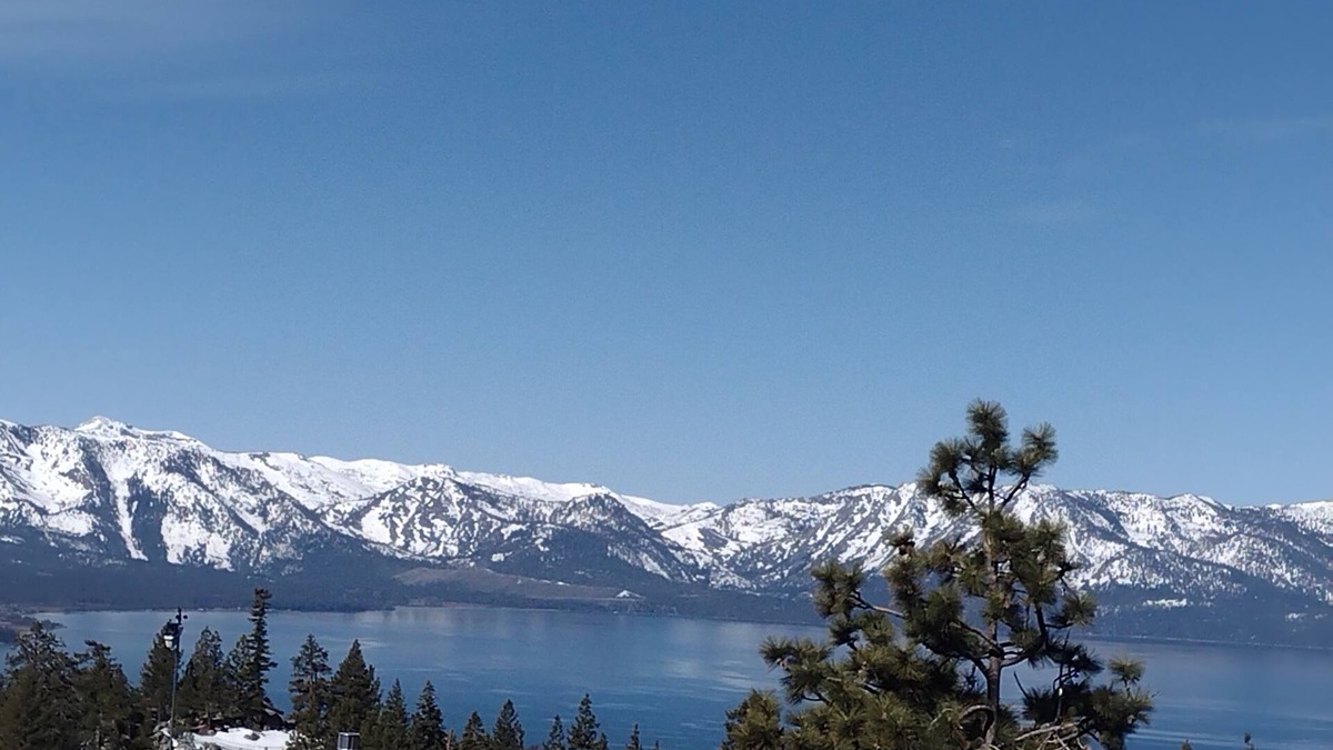 Tahoe Village House | Lake Tahoe's Best! Panoramic Lake Views for 9, Ski, Hot Tub at Heavenly , A/C