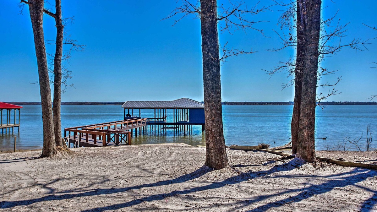 Quinlan Cottage | Lake Tawakoni Access: Home w/Game Room!