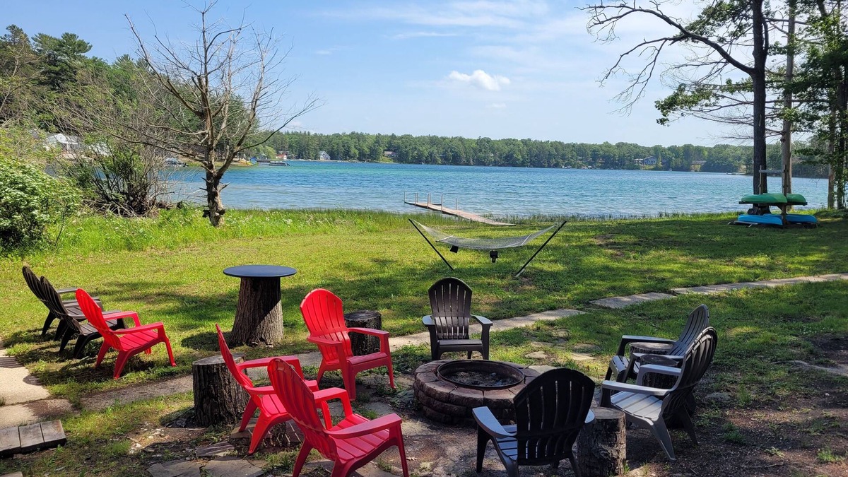 Mancelona Cabin | Lake Therapy - Lakefront, Charming, and Fun with Water Toys!