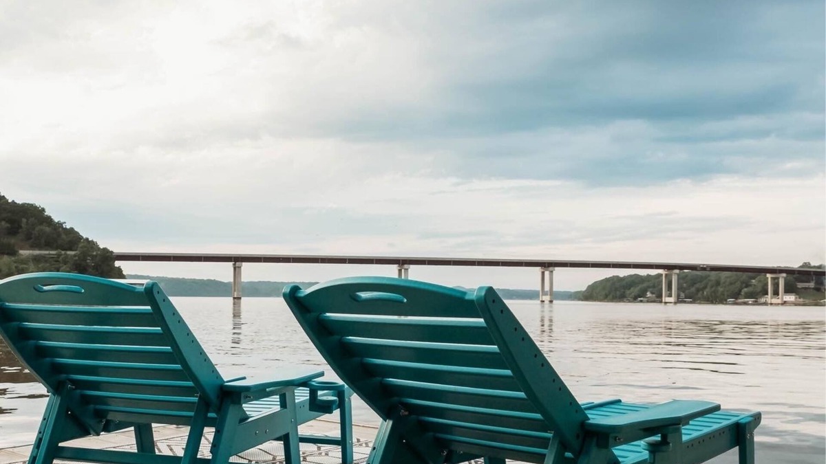 Camdenton House | LAKE TIME @ THIS SPACIOUS HOUSE ON THE WATER + BOAT+SWIM+RELAX+GREAT AMMENITIES