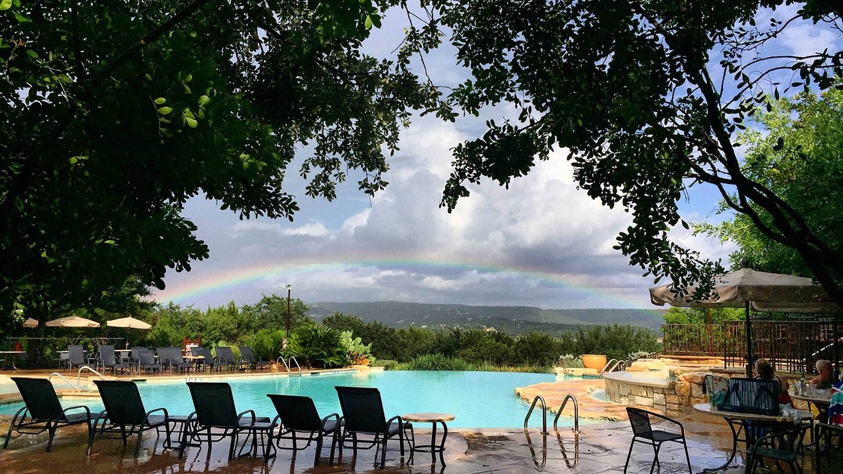 Jonestown Condo | Lake Travis Condo w/ Resort Amenity Access!