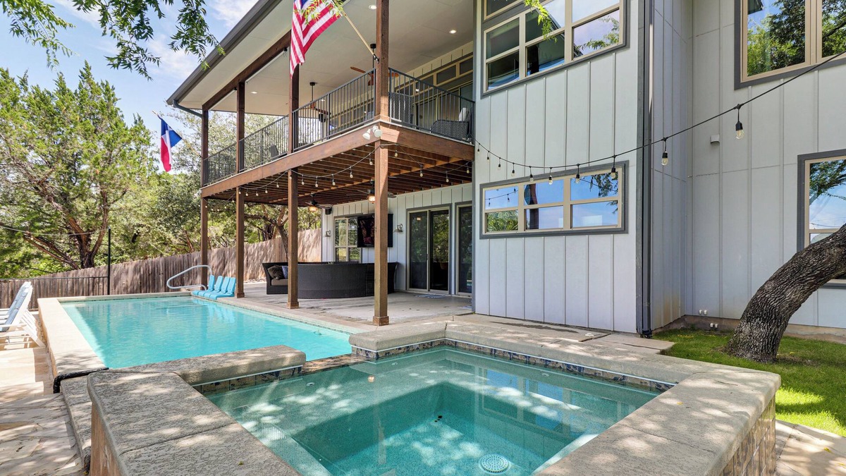Leander House | Lake Travis House w/Private Dock, Pool & Hot Tub!