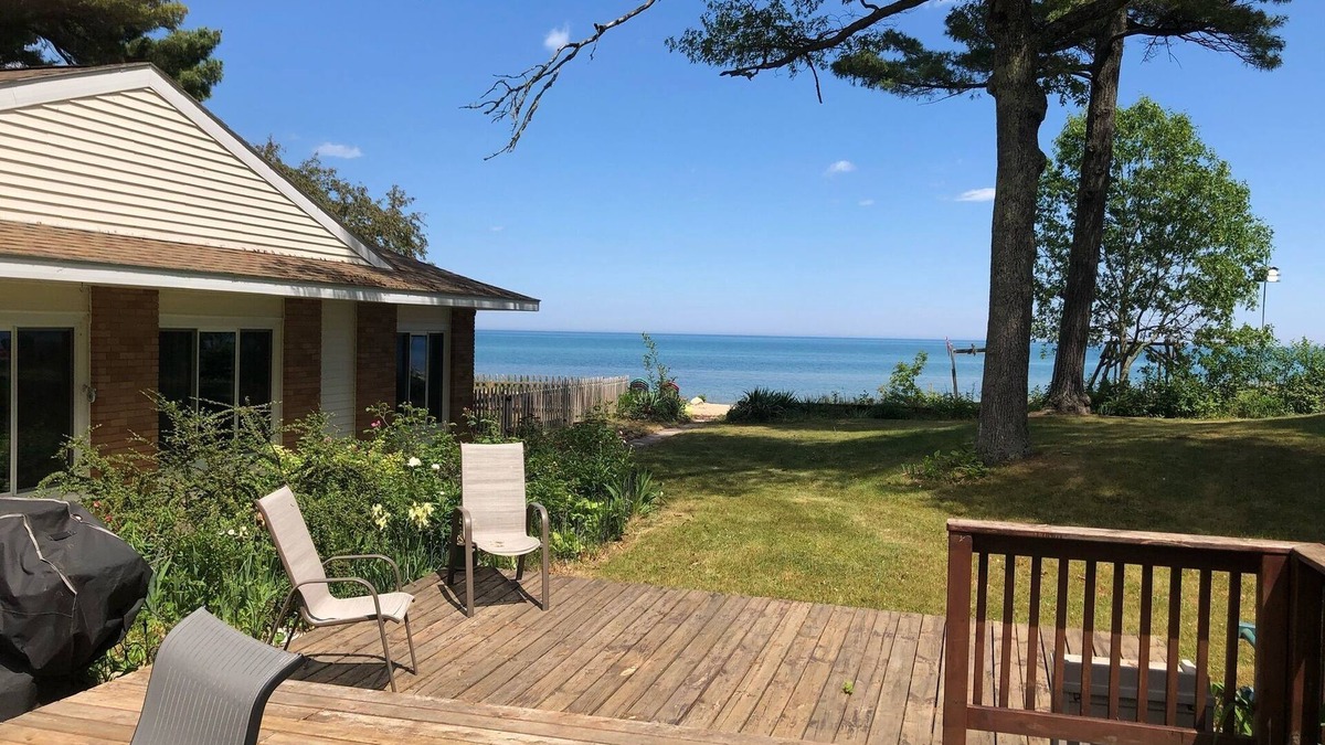 Oscoda House | Lake Huron Private Paradise