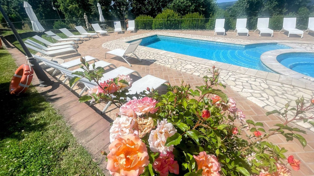 Montefiascone Villa | LAKE VIEW - BOLSENA - AMAZING ! EXCLUSIVE VILLA/POOL/JACUZZI/SLEEPS 24