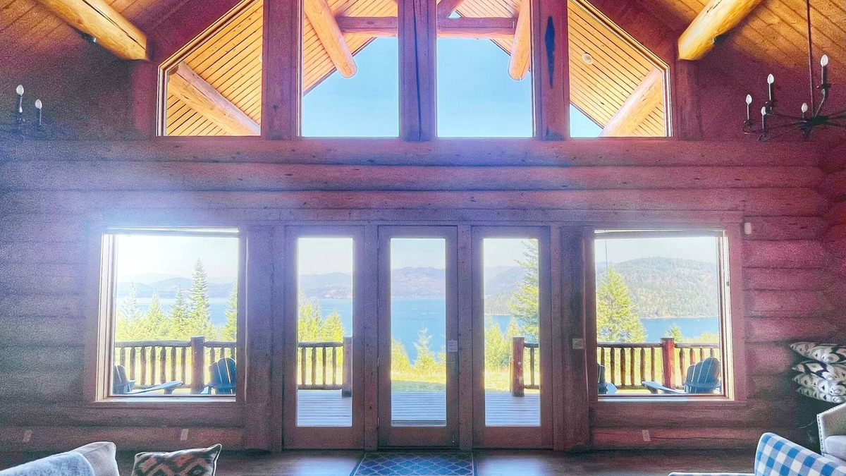 Sandpoint Cabin | Lake View Cabin on Lake Pend Oreille/Sandpoint - PingPong/Pool Table/Cinema Room