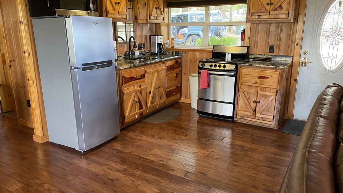 Pettit Cabin | Lake View Cabin, weekend GETAWAY at Tenkiller Lake