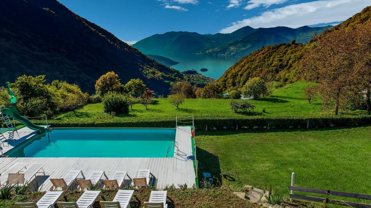 Marone Ski Chalet | Lake view Chalet in Lombardy with Swimming Pool