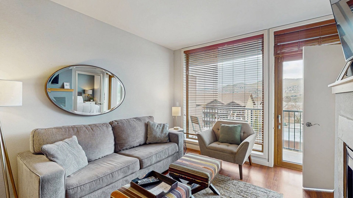 Chelan Condo | Lake view condo w/balcony, shared pool & hot tub - walk to the lake