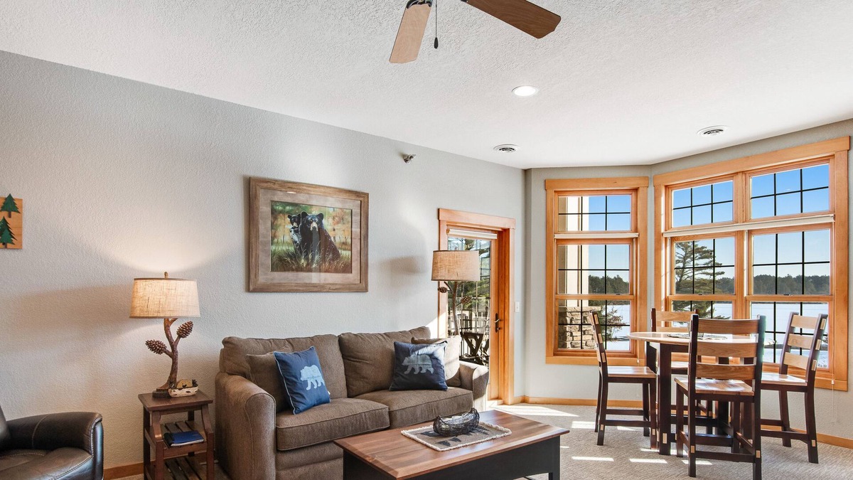 Three Lakes Condo | Lake-view condo with indoor pool, hot tubs, sports courts, game room, & gym