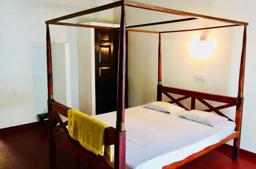 Ambalangoda Apartment | Lake view Duwa Hotel