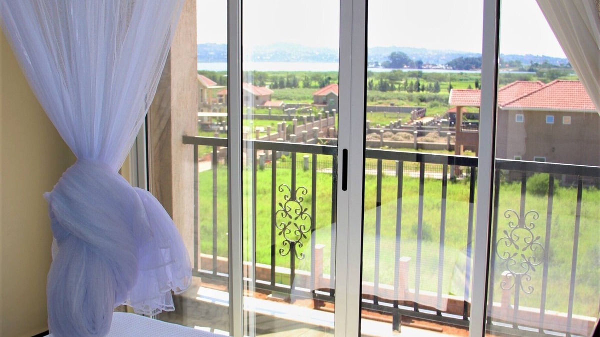 Kampala Apartment | Lake View Family Apartment Kigo/Mirembe Villas